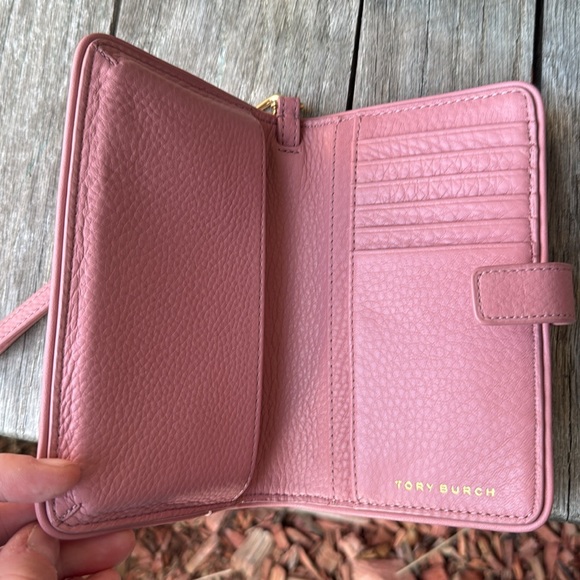 Tory Burch Rose w/Gold (Pink Magnolia Britten) Soft Leather Wallet/Wristlet - Picture 8 of 15